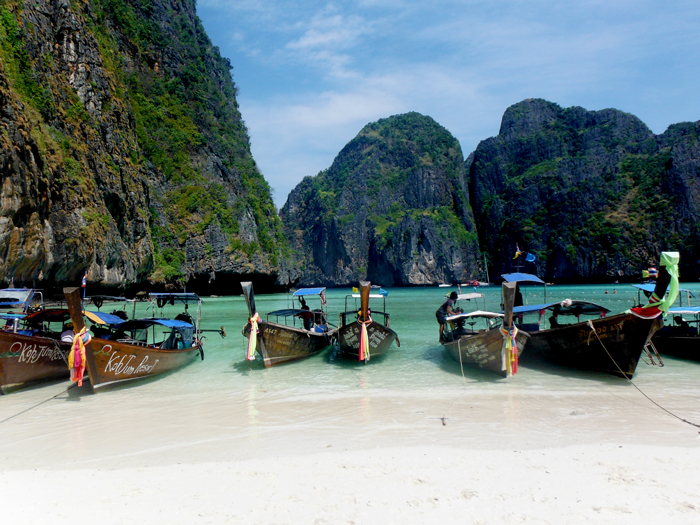 longboats-the-beach-thailand-5-star-stories